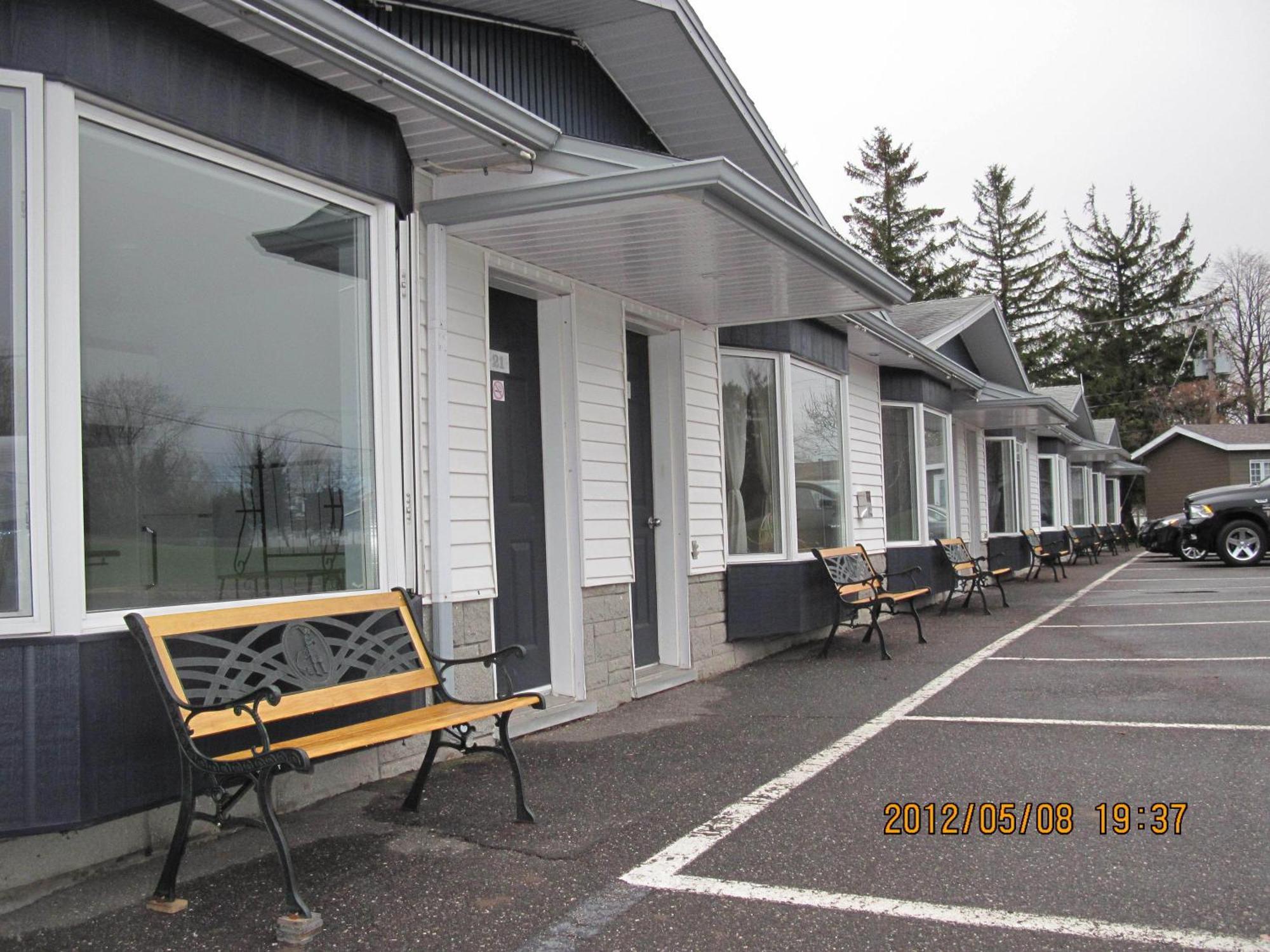Motel Parc Beaumont Inc. Exterior foto